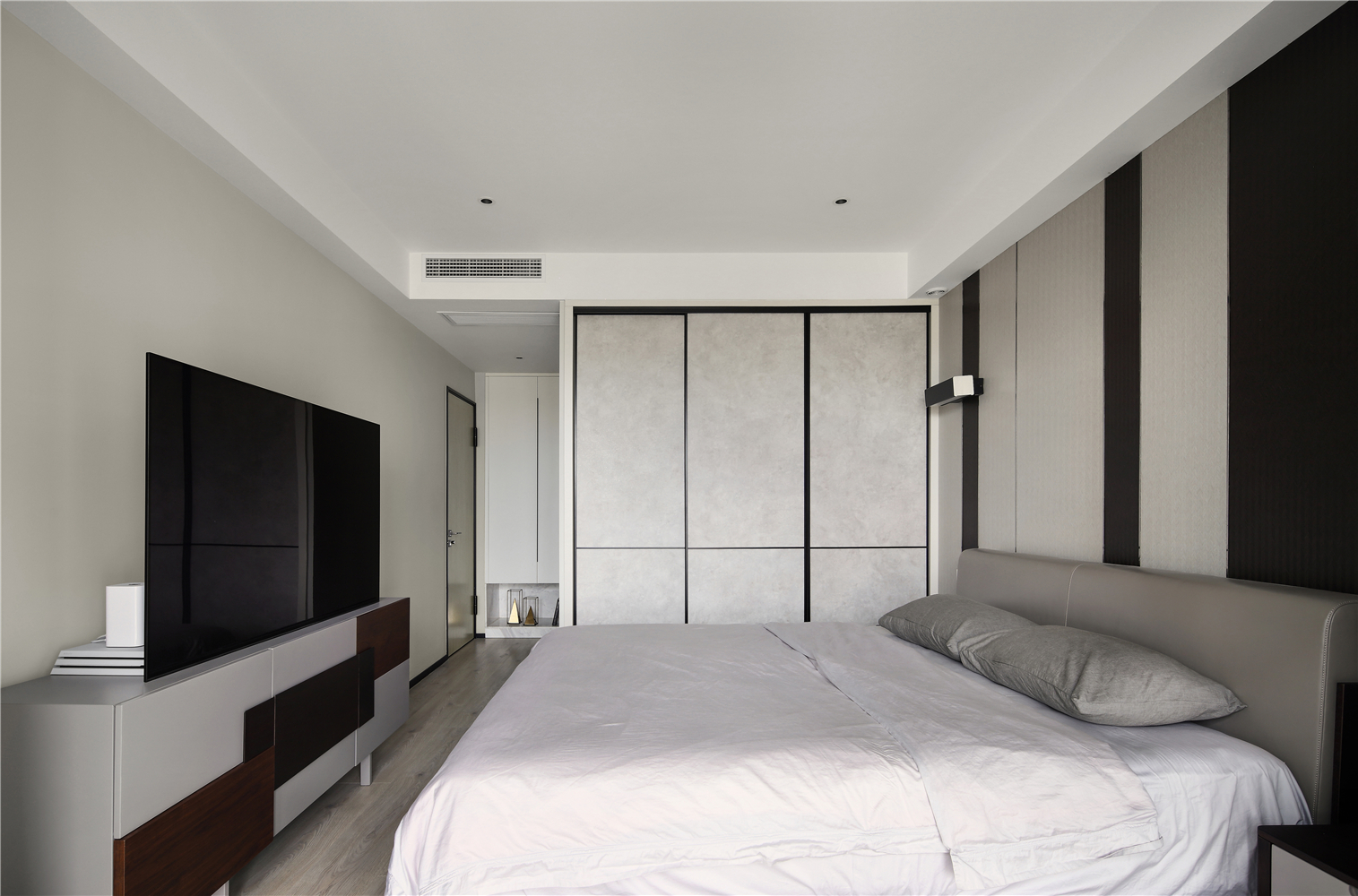 140㎡三居现代装修效果图